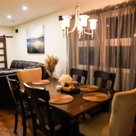 Nice And Cozy. Sleeps 5. Apartman Chicago Kültér fotó